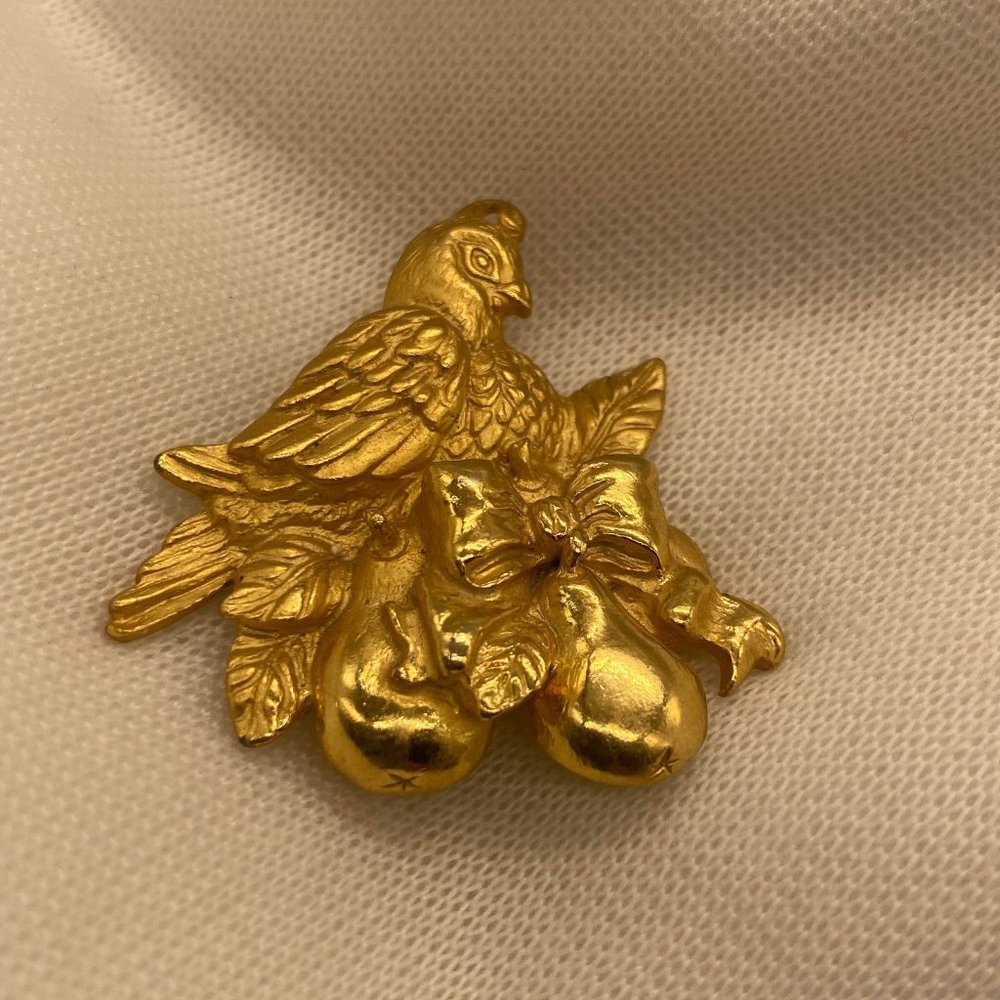 Vintage Robyn Rush Partridge in a Pear Tree Gold Tone Brooch 1.5"
